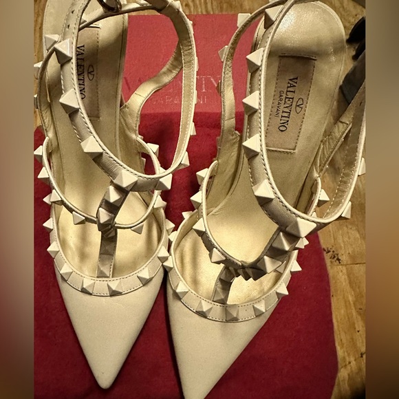 Valentino Cream/white Studded Heels - Picture 3 of 5